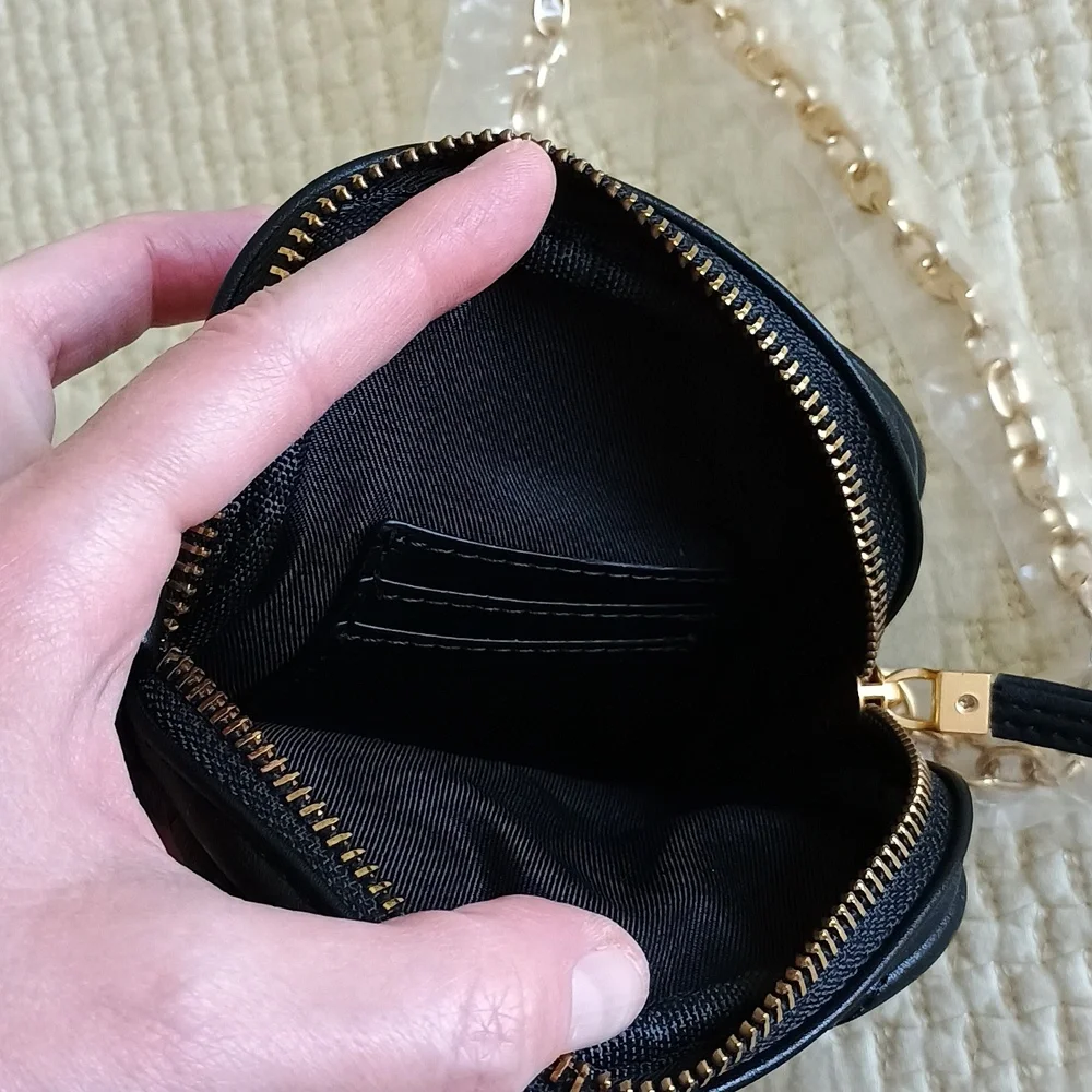 🆕 Mango Black Quilted Crossbody Phone Purse with Gold Hardware